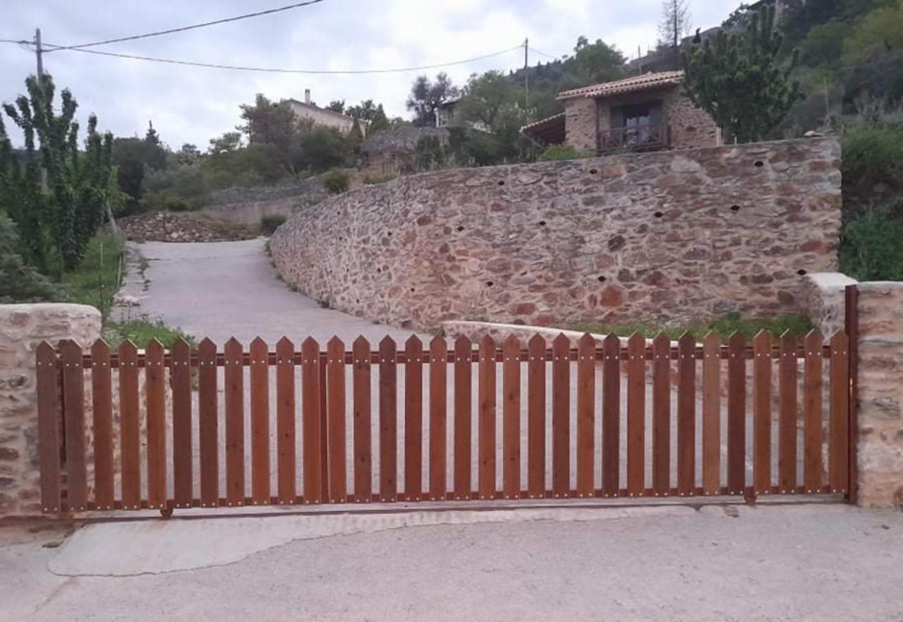 Luxury House In The Hills Casa de hóspedes Sparta Exterior foto